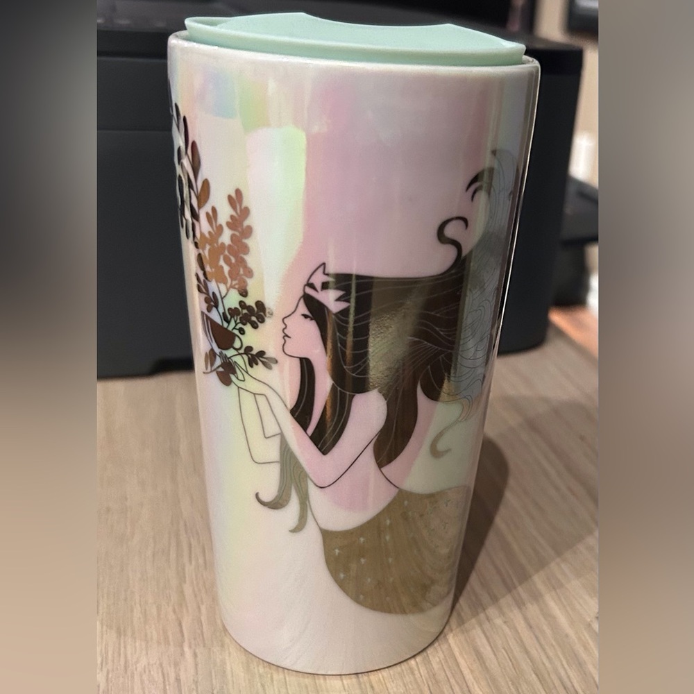 Starbuck Siren travel mug - Rare